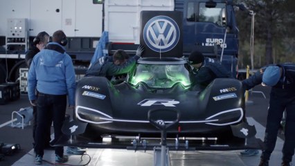 فولكس واجن R Pikes Peak - سجل كل الوقت