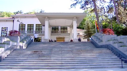 “Luftë“ Presidencë-Qeveri, rreth 20 ambasada boshe