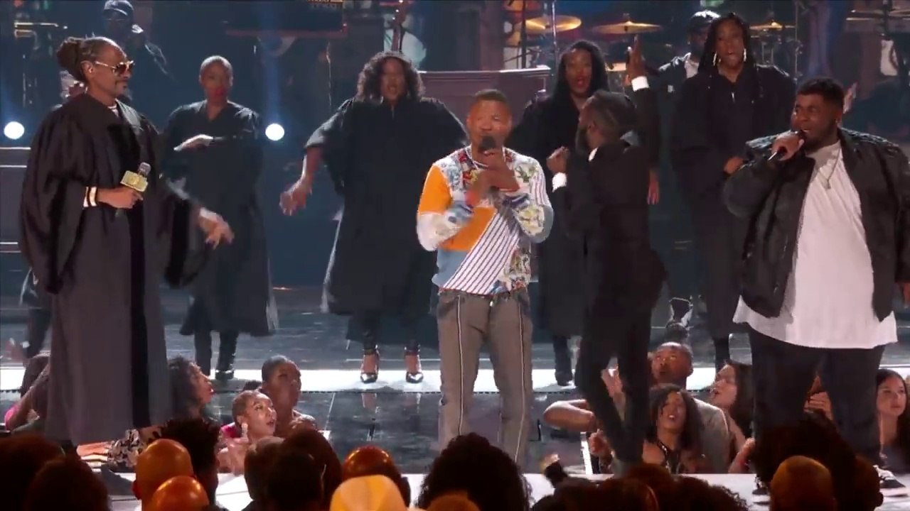 Jamie Foxx, Snoop Dogg & Tye Tribbett "Everything's Gonna Be Alright" Live @ BET Awards, Microsoft Theater, Los Angeles, CA, 06-24-2018