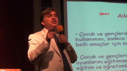 Manisa İnternet Bağımlığının Anlatıldığı Panelde Tableti, Telefonu Ellerinden Bırakmadılar