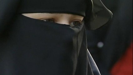 Burka-Verbot tritt in Kraft