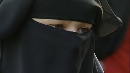 Pays-Bas : interdiction limitée de la burqa