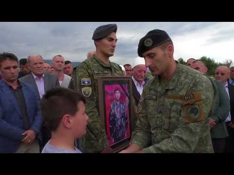 Ka ndërruar jetë dhe me nderime është varrosur Zenel Berisha ish luftetarë i UÇK - së - Lajme