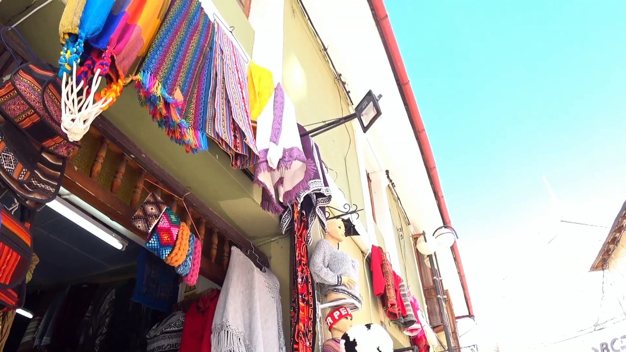 Comiendo alpaca en Puno- Travel in Peru 2018