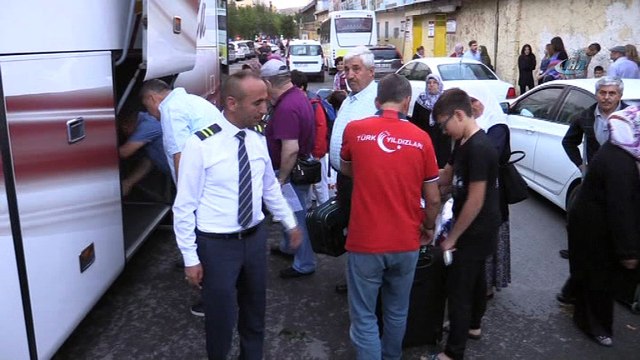 Uşaklı şehit aileleri Güneydoğu Anadolu’ya uğurlandı