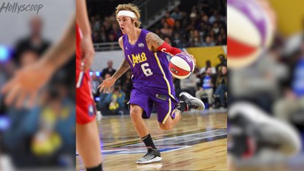 Hailey Baldwin’s CLINGINESS Distracting Justin Bieber!