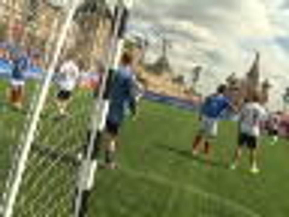 Behind the Scenes - Fans delight in FIFA five-a-side tournament