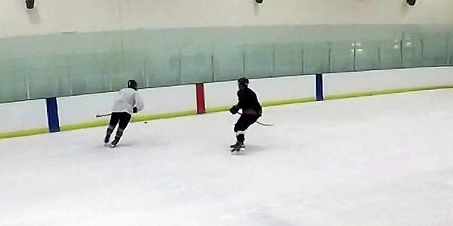 I-want-to-make-a-backhand-pass-oh-wait-he-s-covered