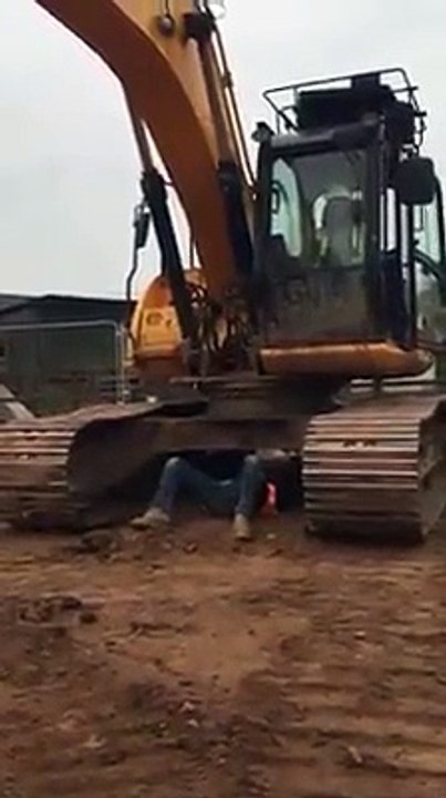 Un homme très costaud... Ahaha