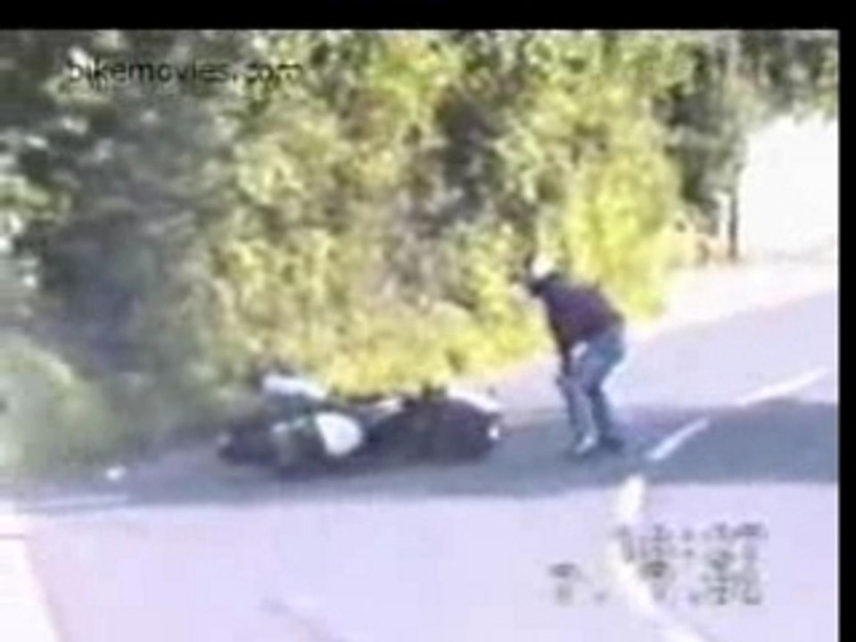 Andy-RD350-BoxHillCrash-21sec