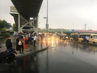 İstanbul'da Sağanak Zor Anlar Yaşattı