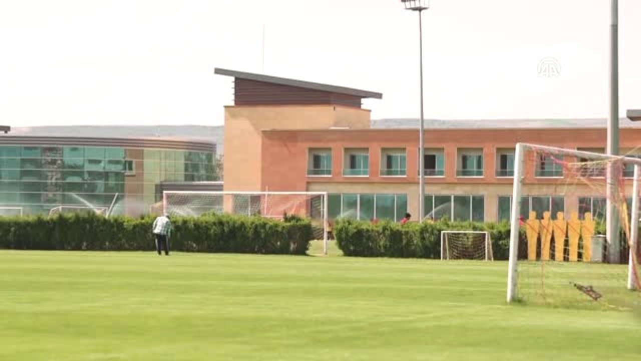 Kayserispor'un Yıldızlarından Türkiye'nin Euro 2024 Adaylığına Destek
