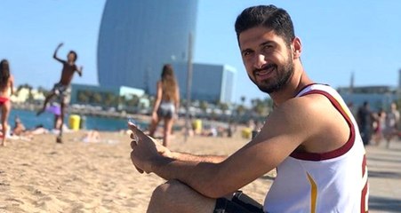 Emre Akbaba'nın Tişörtü, Galatasaraylı Taraftarları Heyecanlandırdı