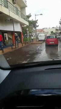 Εικόνες καταστροφής στη Μάνδρα 2