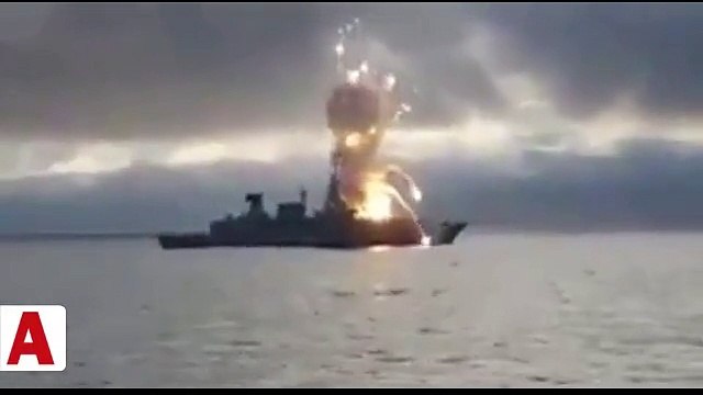 Alman fırkateyni füze ateşlerken kendisini patlattı
