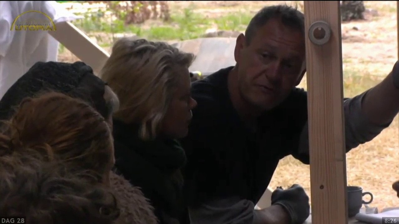 John boos tijdens vergadering - 27 juni 2018