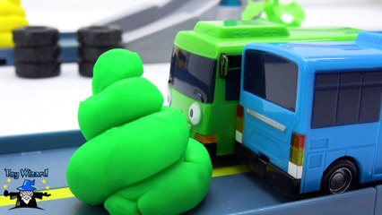 Tayo the little bus pooping and run away~!