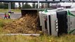 Vrachtwagen gekanteld op Hasselterweg in Zwolle