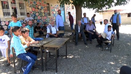 142 seçmenli mahallenin sakinleri belediyeye tepki yüzünden sandığa gitmedi