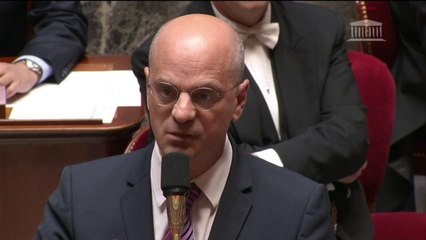 Blanquer dévoile les pistes du futur service national universel