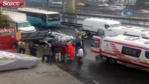 İstanbul’da kaza Otomobil durağa girdi