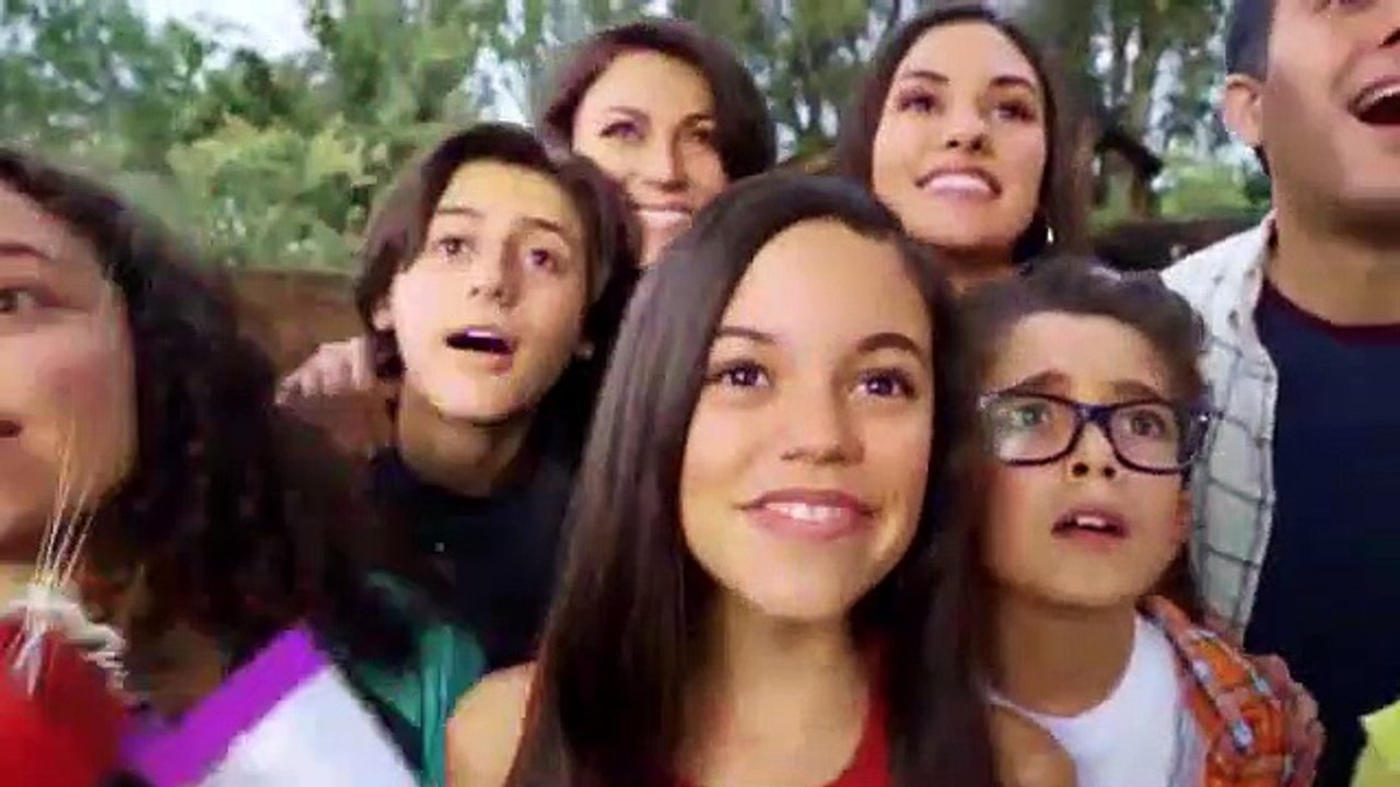 Stuck In The Middle S02E15