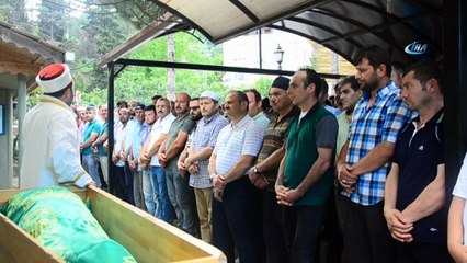 Denizde boğulan minik Arhan son yolculuğuna uğurlandı