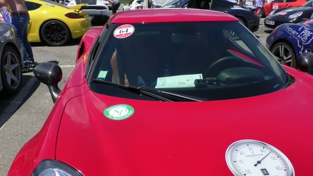 Hautes-Alpes : près d'une centaines de voiture de grand tourisme rassemblées à Gap ce mercredi