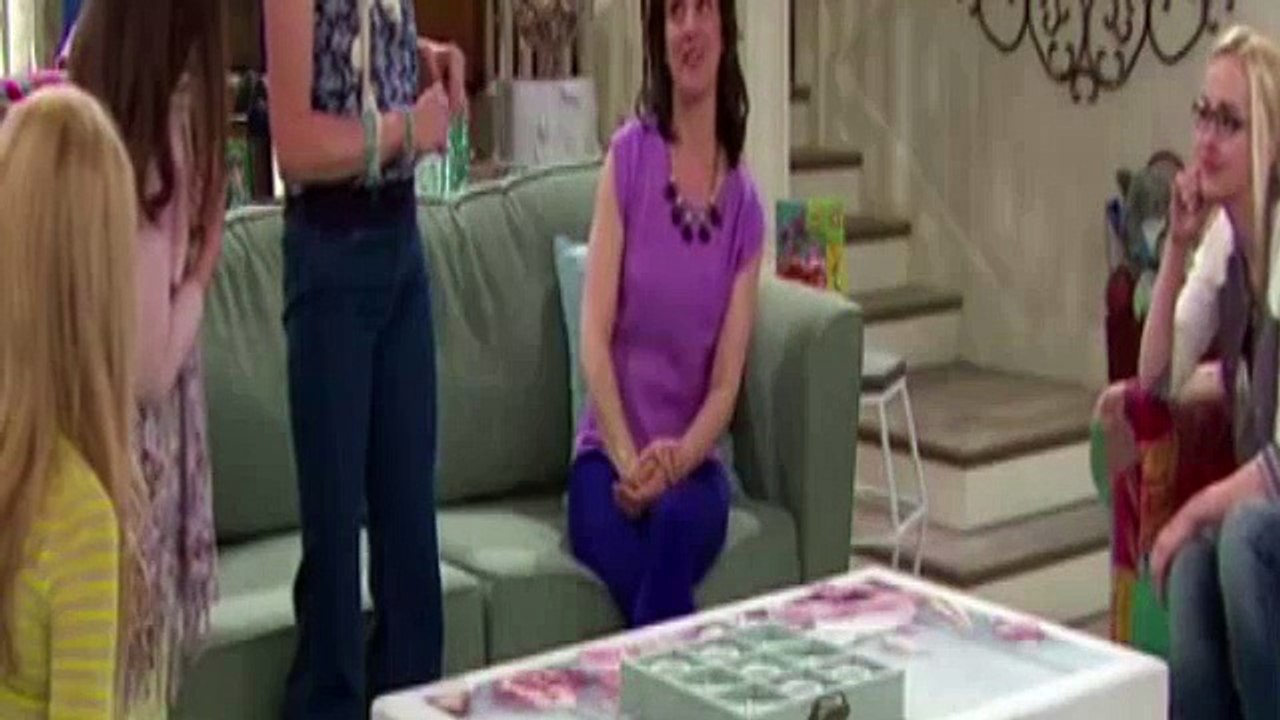 Liv And Maddie S04E07 Stand-Up-A-Rooney