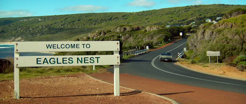 Kill Me Three Times Trailer (2015) Teresa Palmer, Simon Pegg Movie