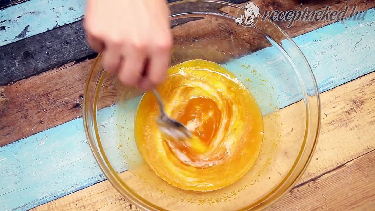 Végre egy marlenka recept, ami pont olyan, mint a bolti! Nagyon finom, ne féljetek nekiállni, ha elkészül a siker garantált!Szuper részletes recept: