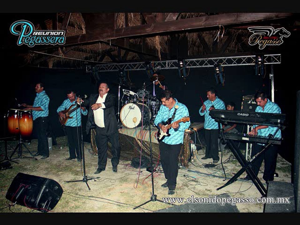 HALCON - LA DE LAS PIERNAS BONITAS