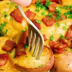 These BACON RANCH CHICKEN FOIL PACKETS are a super easy dinner without all the cleanup!RECIPE: