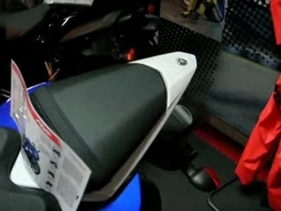 yamaha R6 2008 et R6 réplica rossi