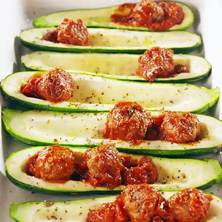 Meatball Zucchini Boats are the lowcarb, highprotein way to eat a