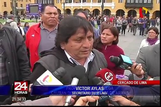 Profesores en huelga causan disturbios en Plaza de Armas