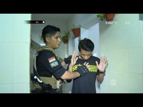 Mengumpat di Toilet, Pria Ini Degdegan Ketahuan Ingin Balap Liar - 86