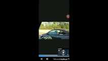 فيديو سائق يثير الجدل بعزفه للجيتار أثناء قيادته للسيارة