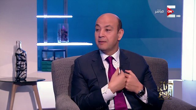 محمد كريم لـ عمرو اديب الناس بتعمل على قفاك فلوس كتير قوي