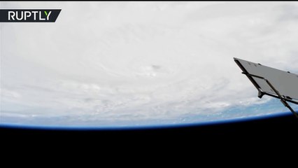 هكذا يبدو شكل العواصف من الفضاء