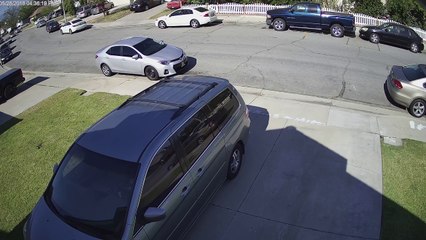 طفل عمره 15 عاماً يحطم ثلاث سيارات وعذره غير منطقي