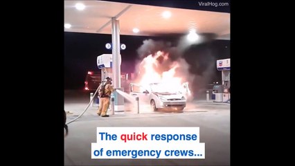 فورد فوكس تشتعل بالكامل داخل محطة وقود! شاهد ماذا حصل