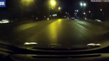 فيديو سائق دراجة هوائية يلقي نفسه أمام سيارة لهذا السبب