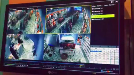 فيديو تويوتا لاندكروزر تقتحم متجر مكياج في السعودية