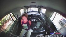 فيديو فتاة تحرر نفسها من القيود وتسرق سيارة الشرطة