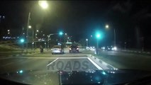 فيديو ظهور شبح فتاة على طريق عام بين السيارات  فهل هو حقيقي؟