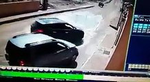 فيديو سطو مسلح على سيارة في مصر وهذا مصير ركابها
