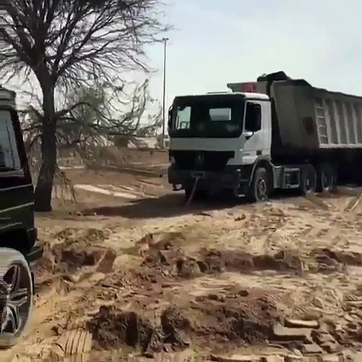 بالفيديو: تدخل الشيخ حمدان بن محمد بن راشد ولي عهد دبي في عملية إنقاذ