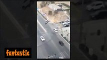 فيديو سيارات تطير في الهواء بطريقة غريبة في العراق