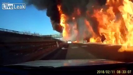 صهريج غاز سائل يتسبب بكارثة فظيعة على شارع رئيسي في الصين